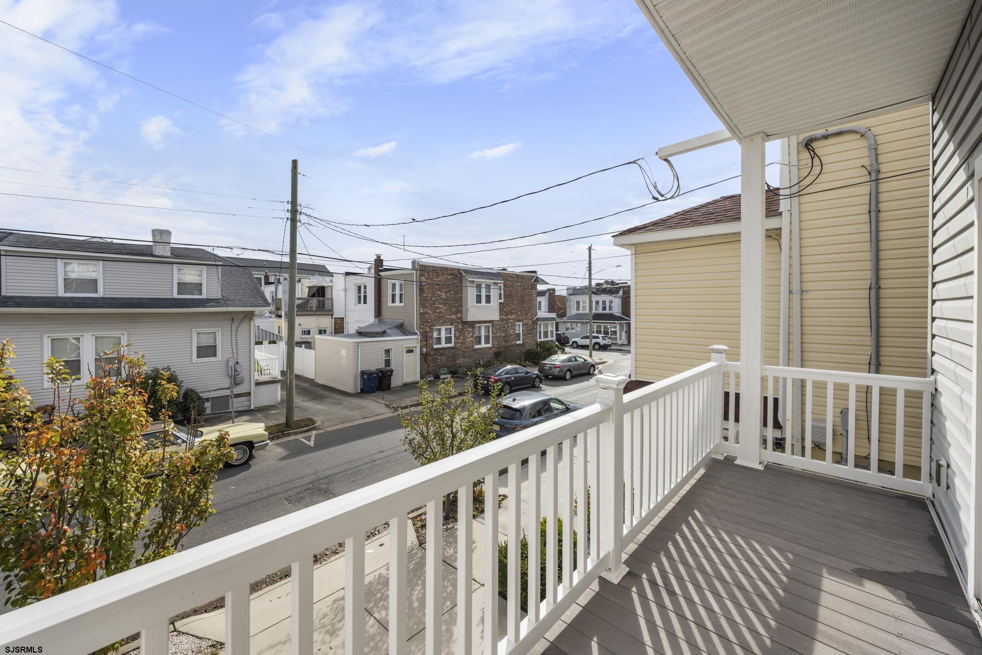6313 Monmouth Ave