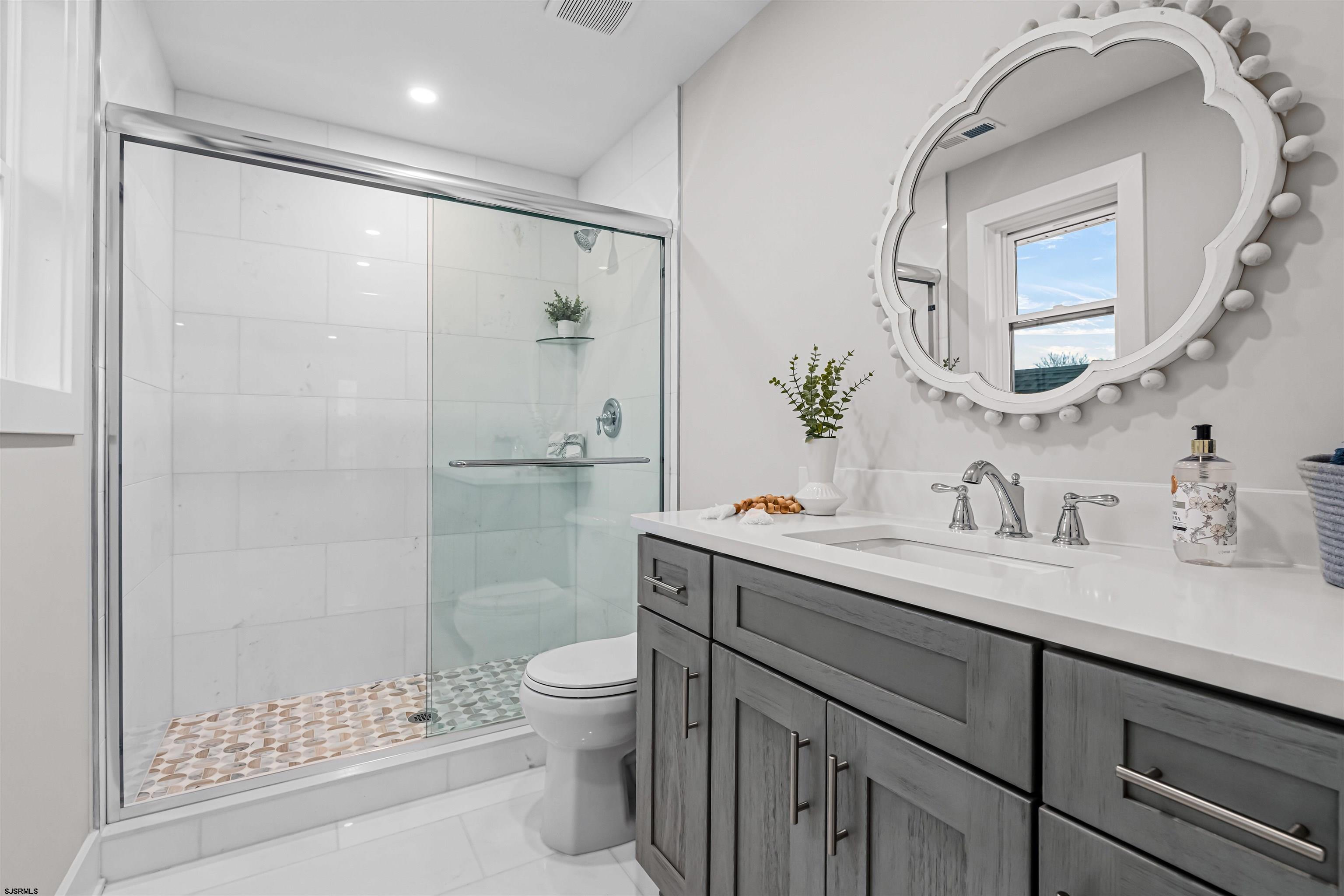 126 B N Portland Ave Unit: B
