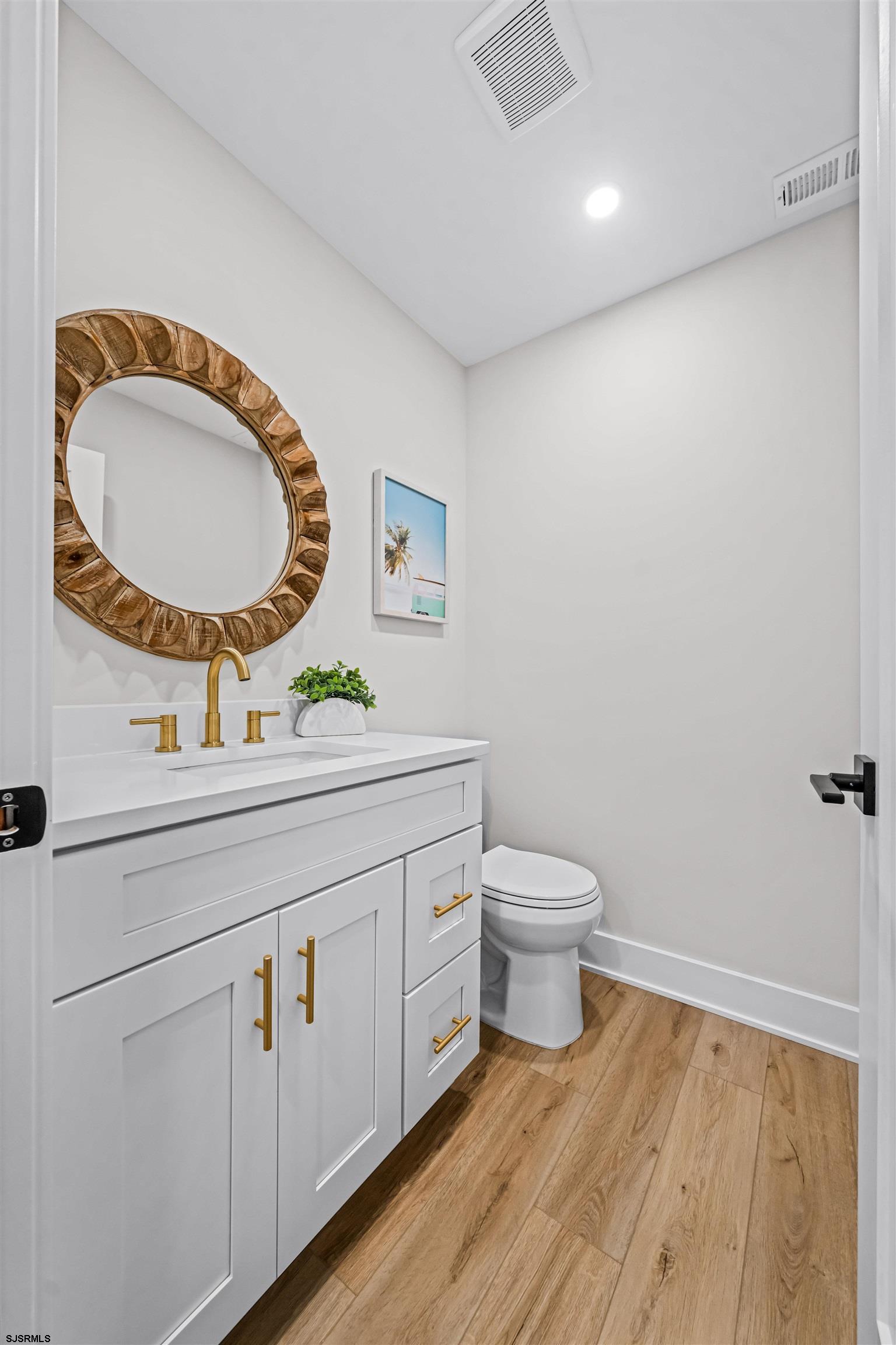 126 B N Portland Ave Unit: B