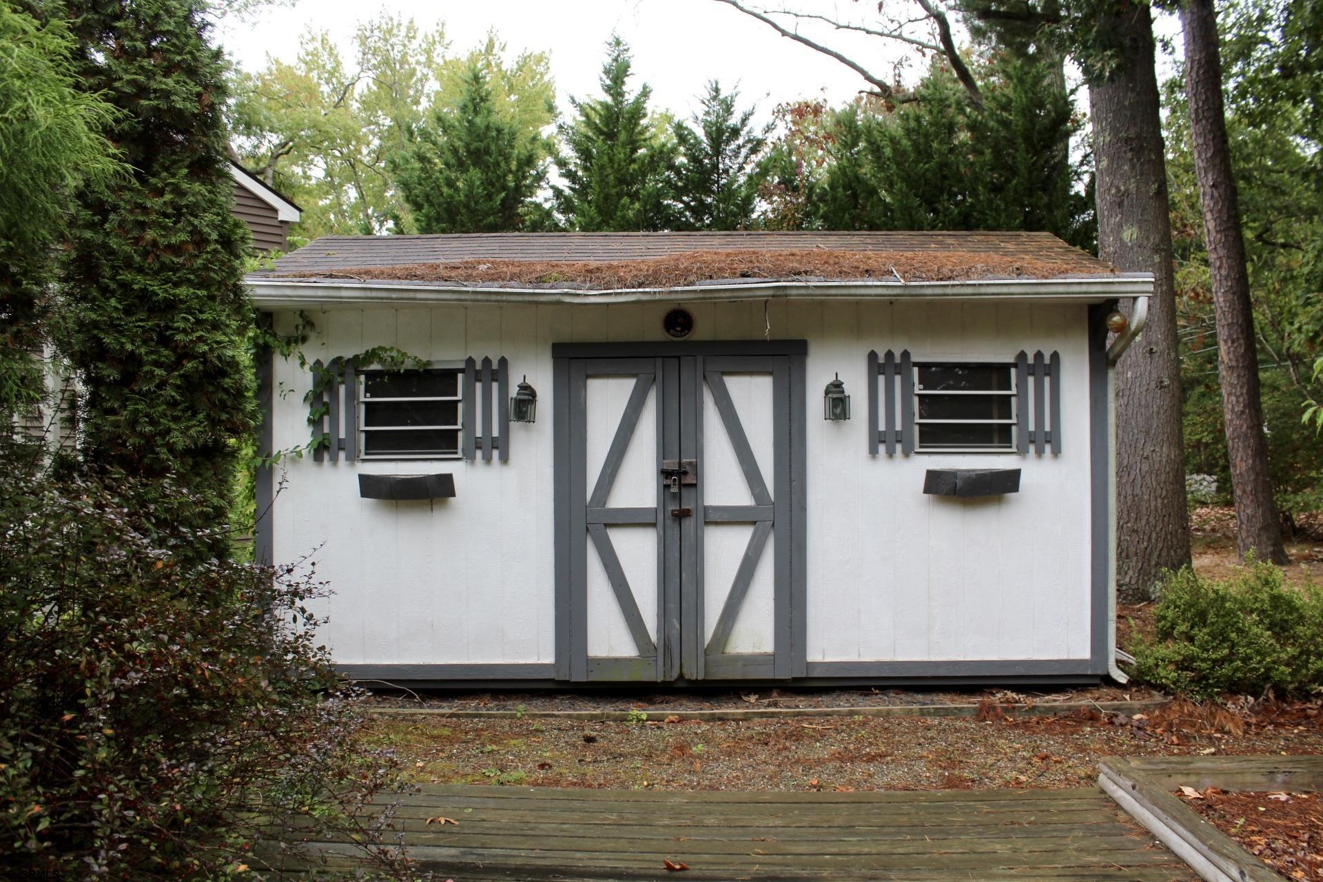 23 Cardinal Dr.