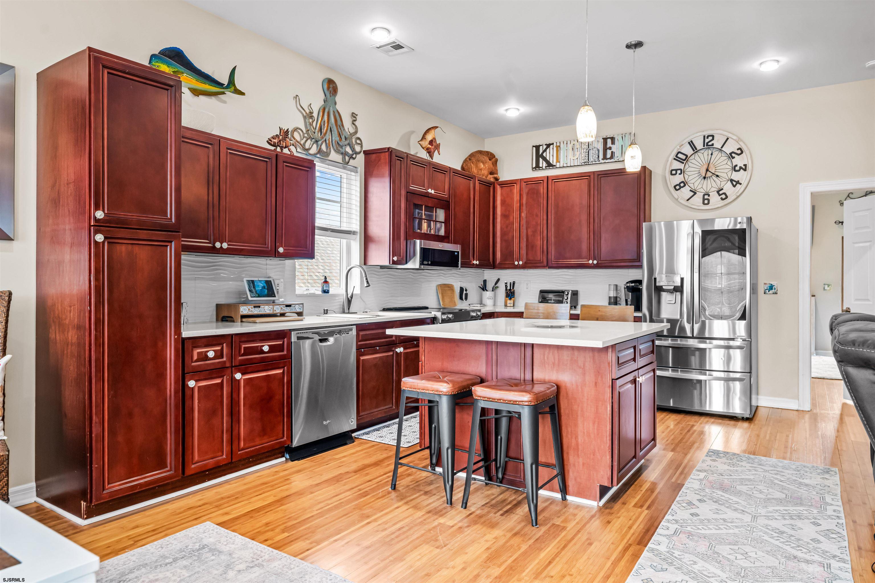 207 N Dorset Ave