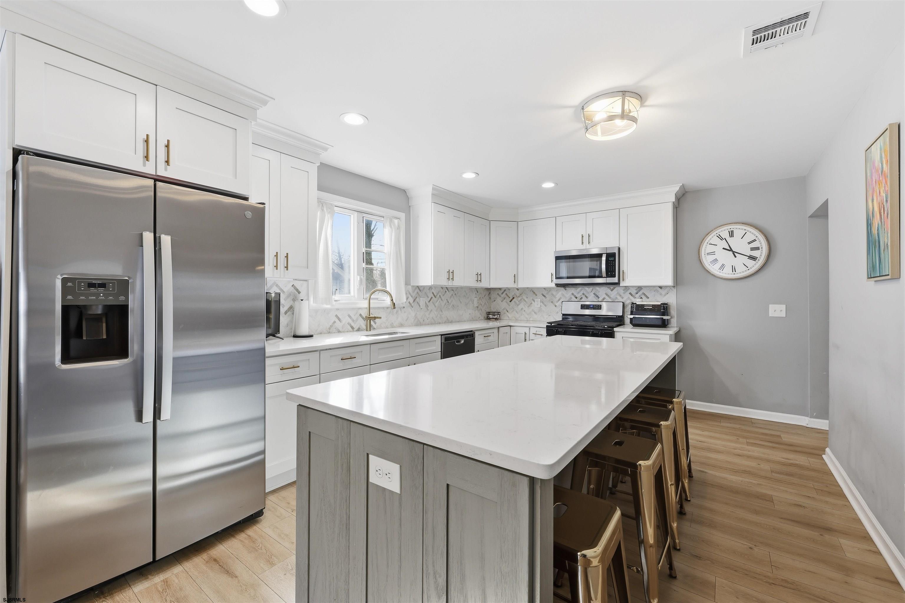 301 N 4th St Street