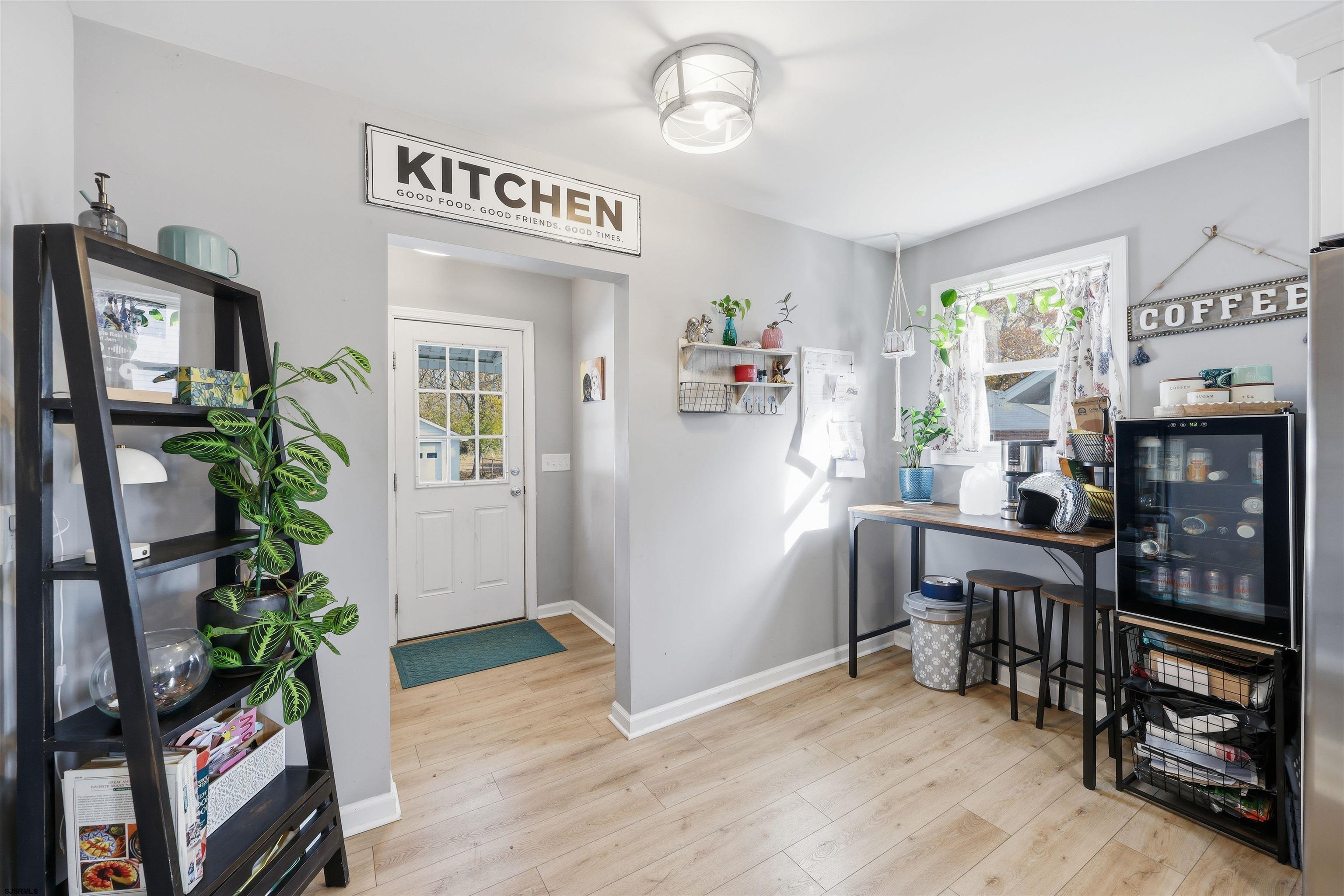 301 N 4th St Street