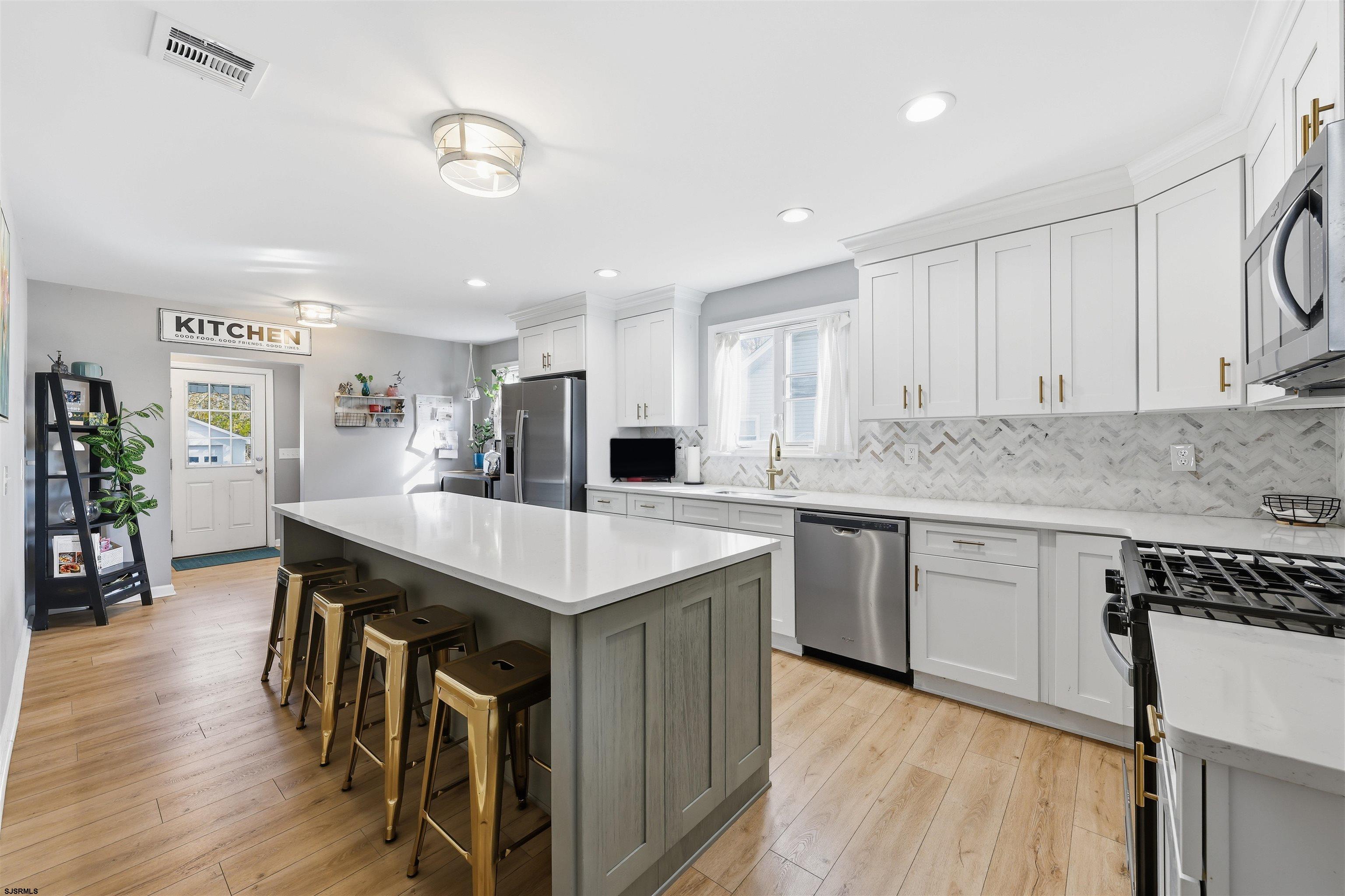 301 N 4th St Street
