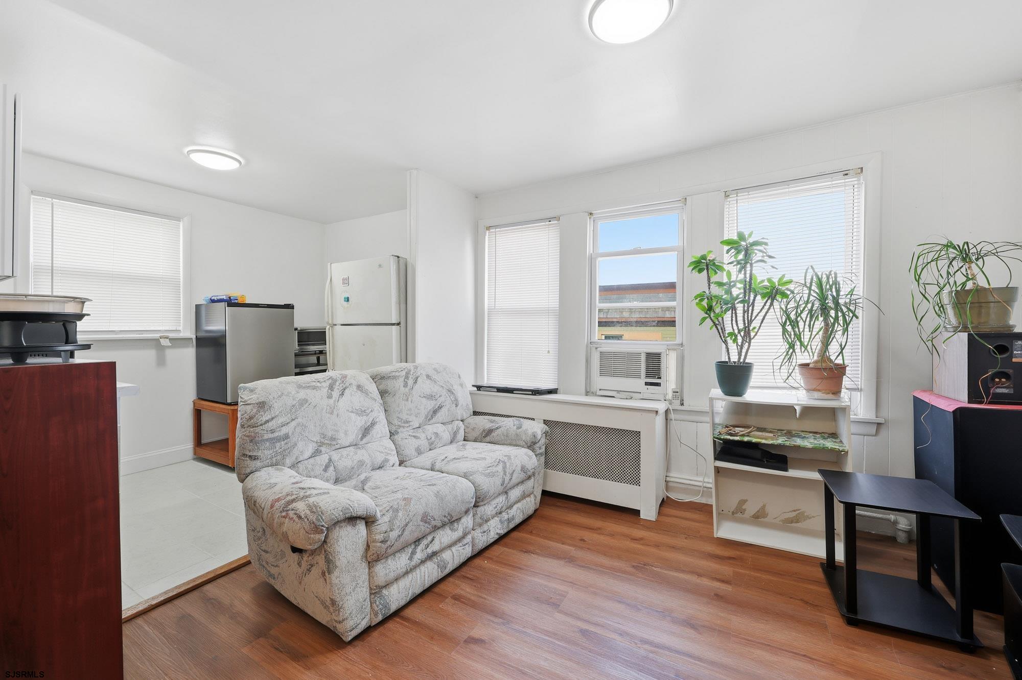 101 N Brighton Ave