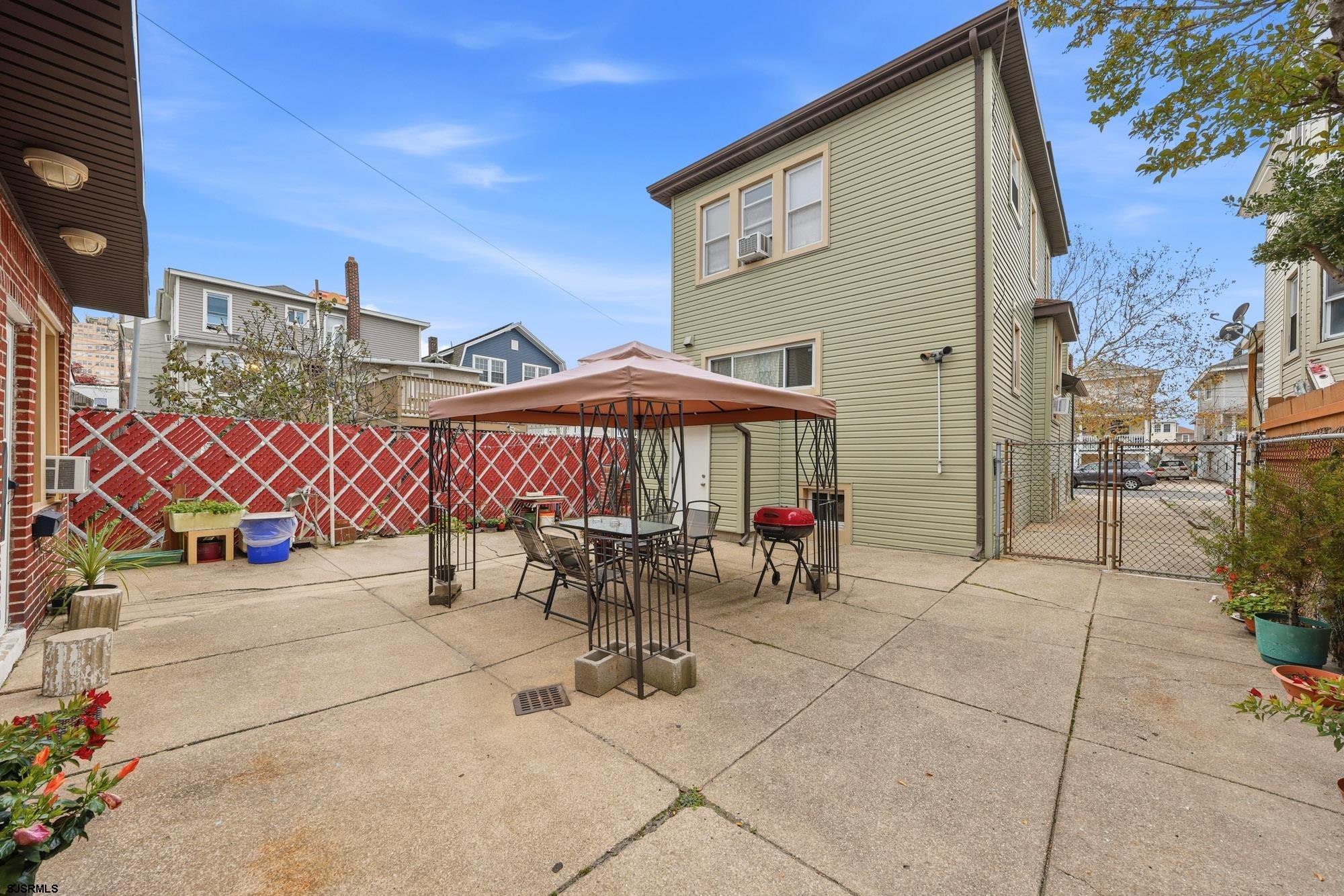 101 N Brighton Ave