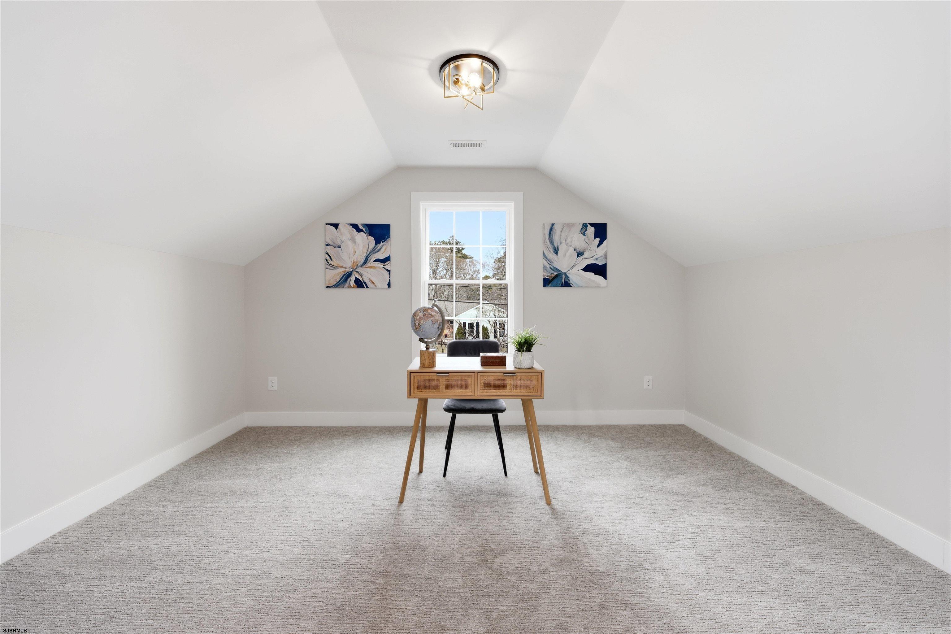 105 Hillside Ave
