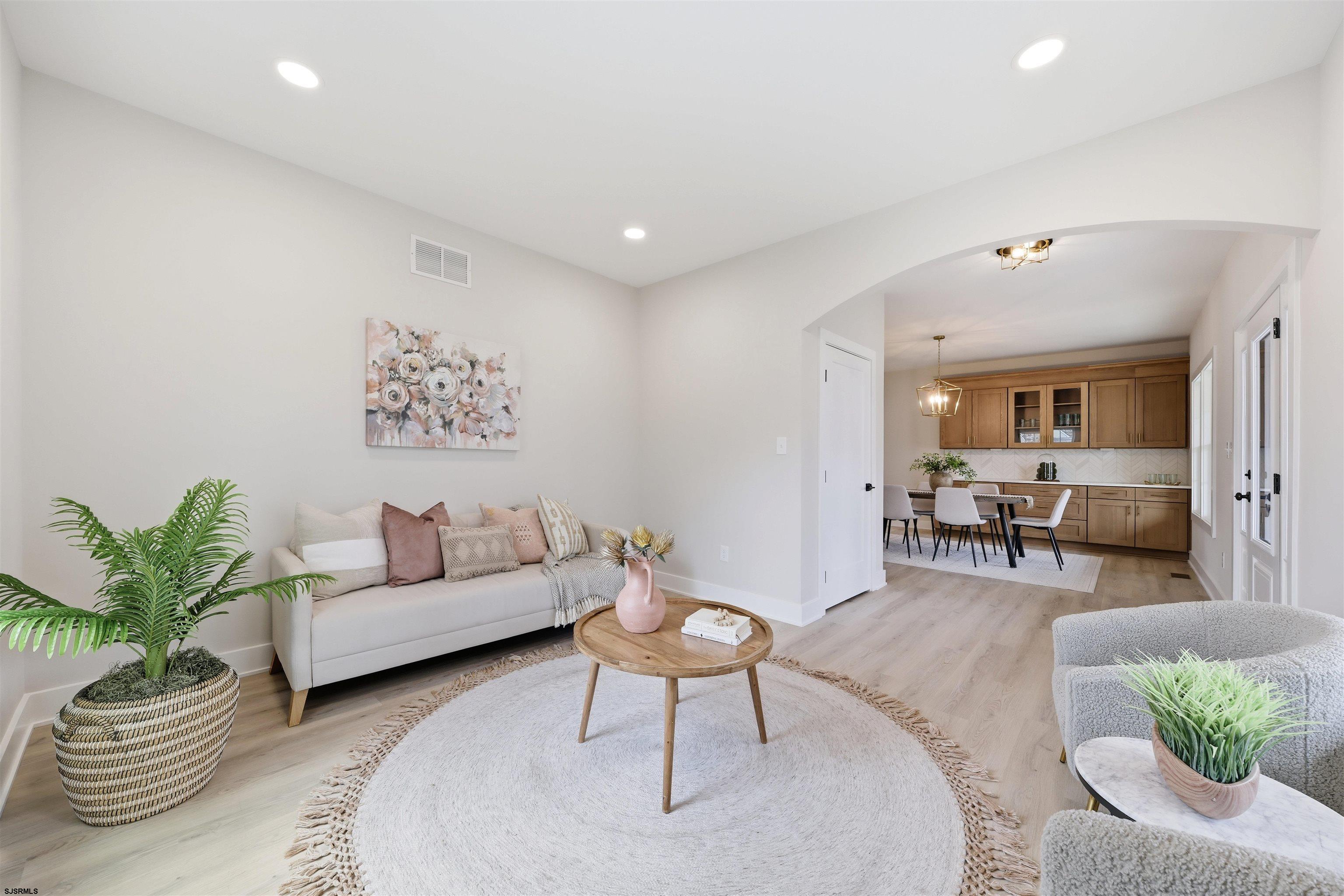105 Hillside Ave