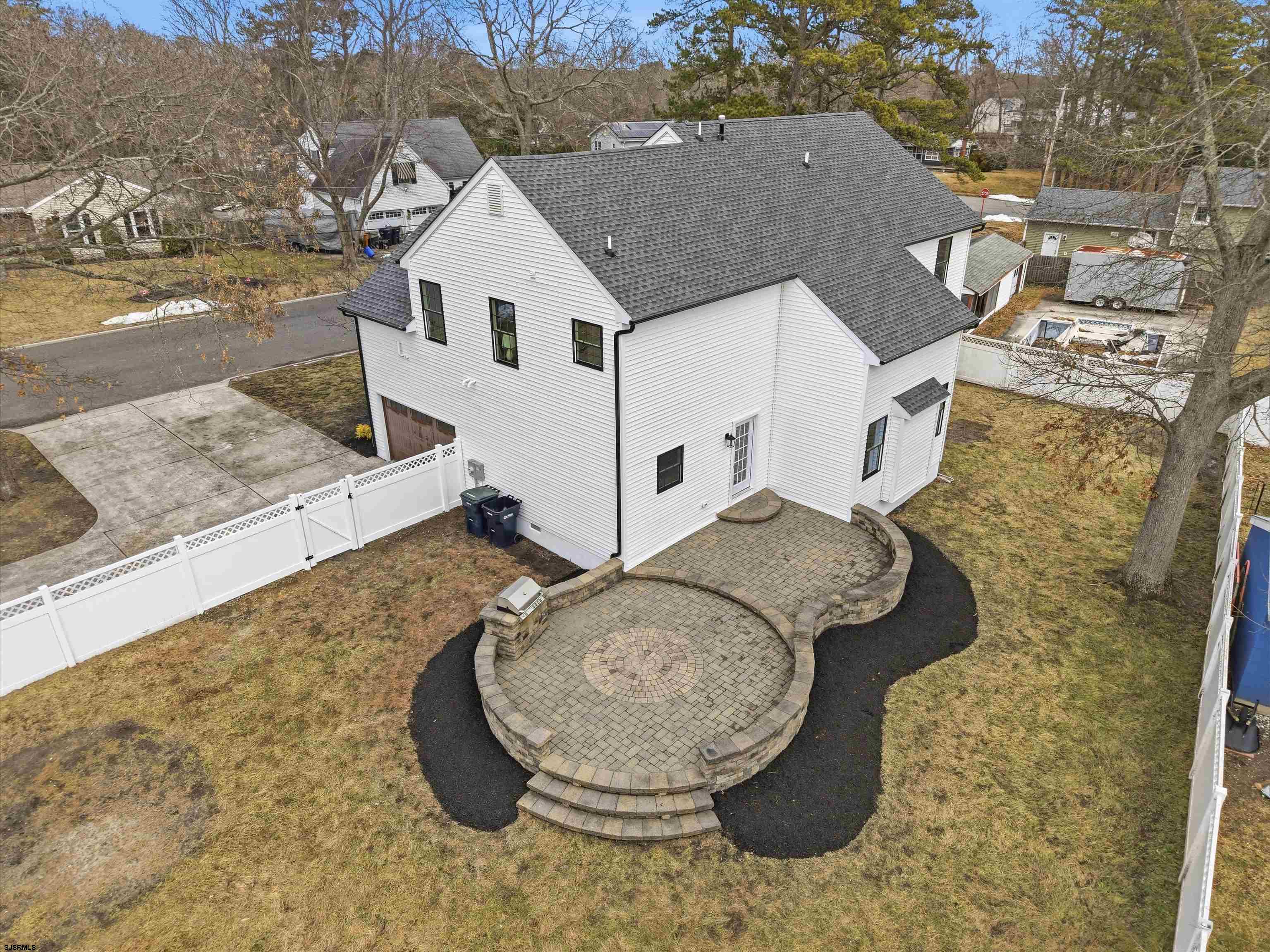 105 Hillside Ave