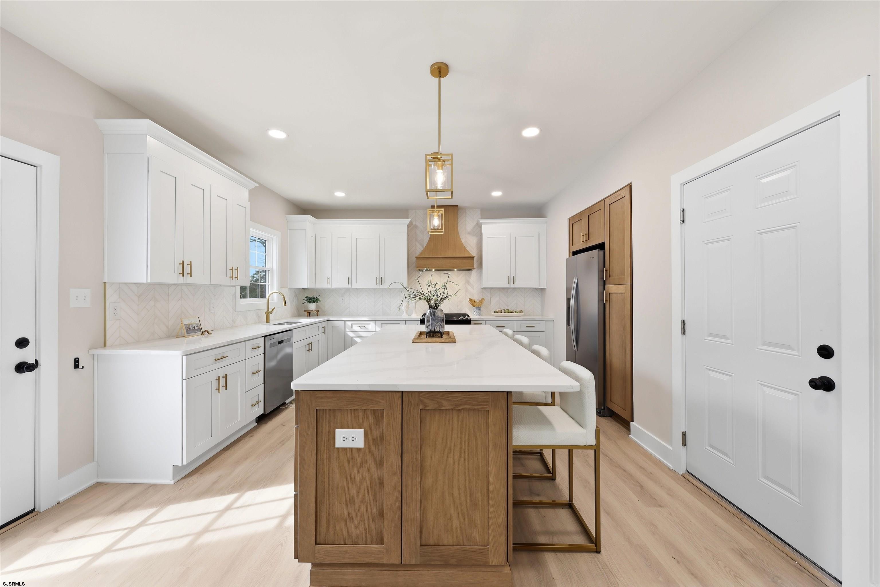 105 Hillside Ave