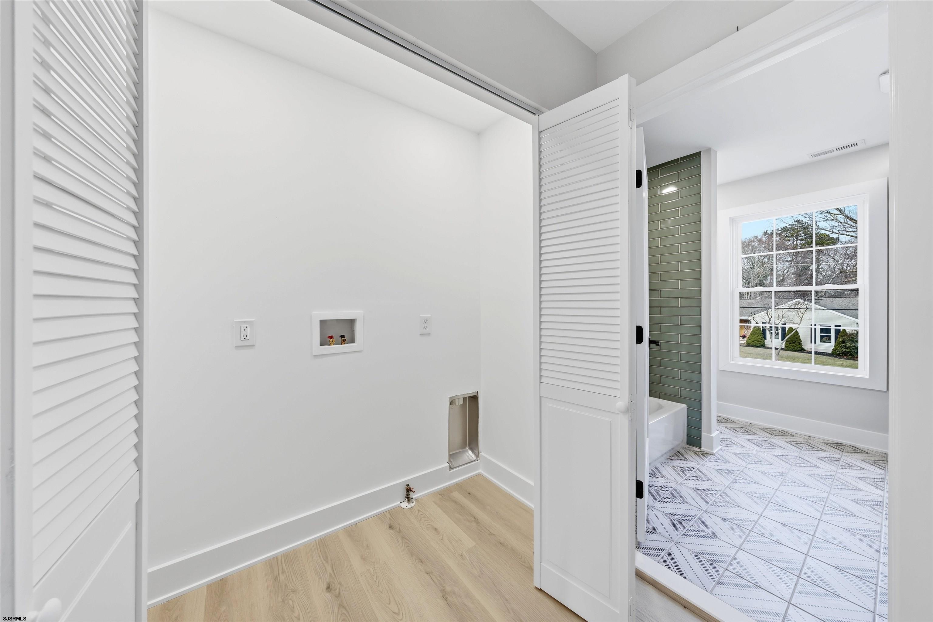105 Hillside Ave