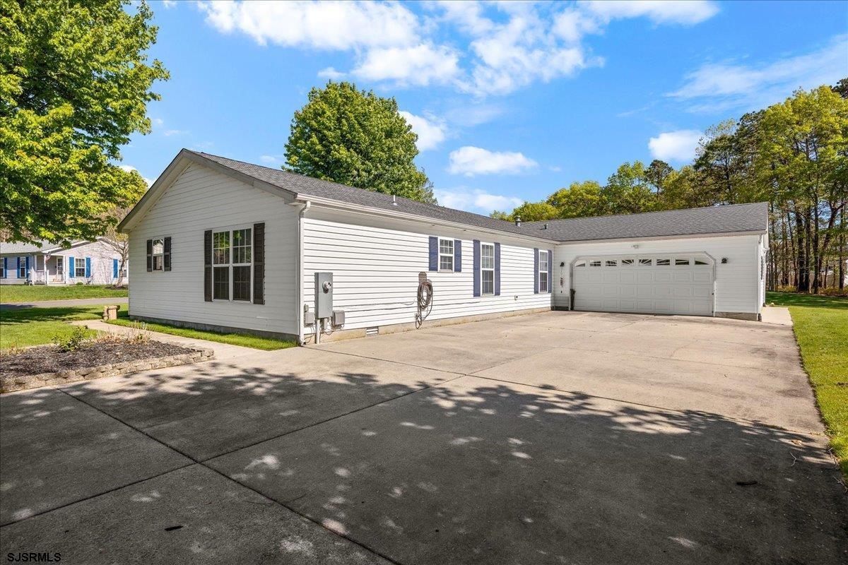 18 Knollwood Dr
