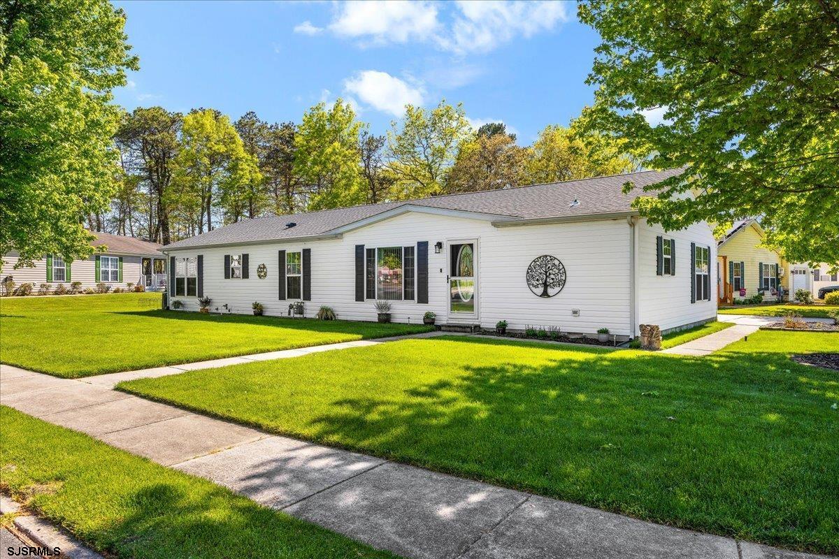 18 Knollwood Dr