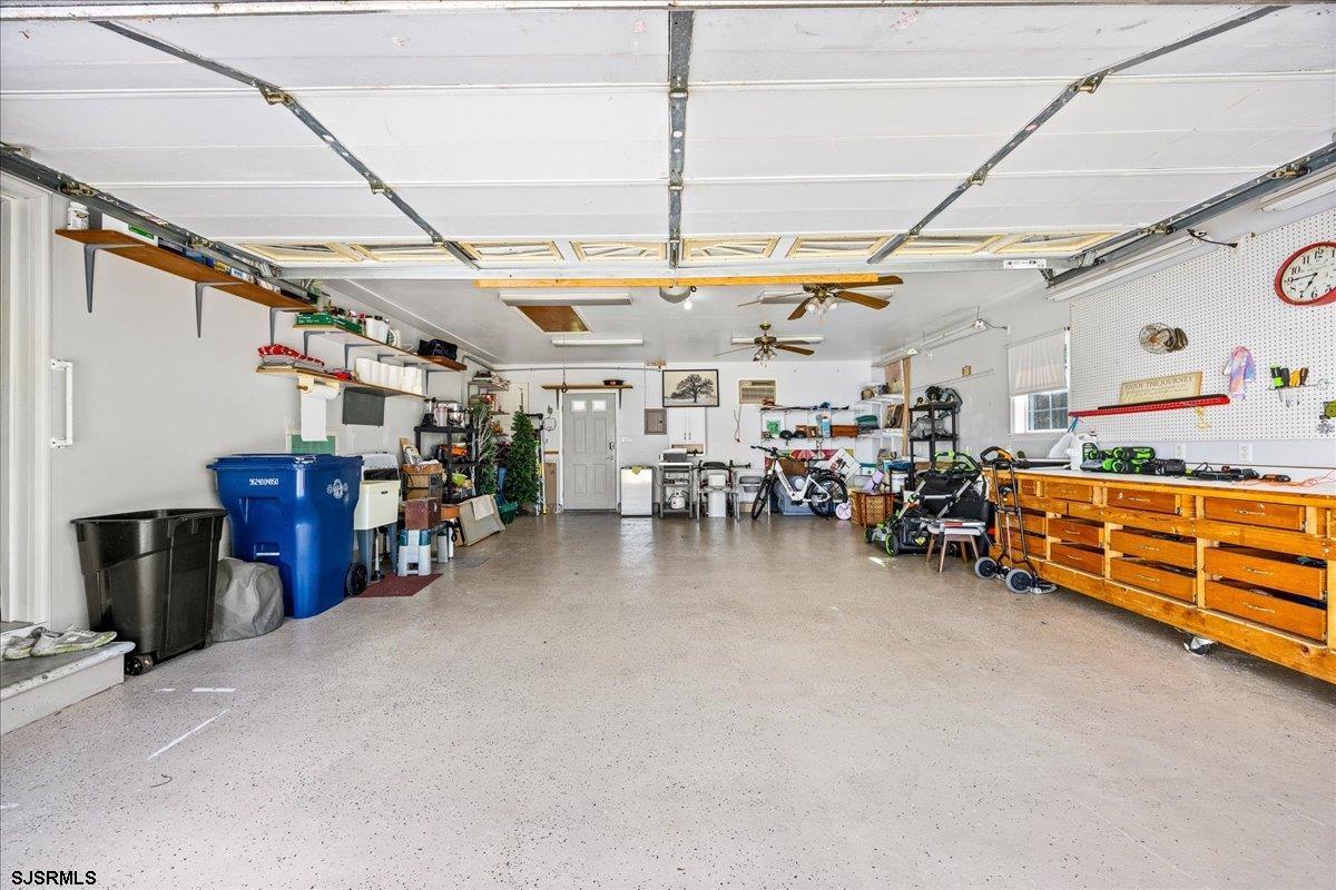 18 Knollwood Dr