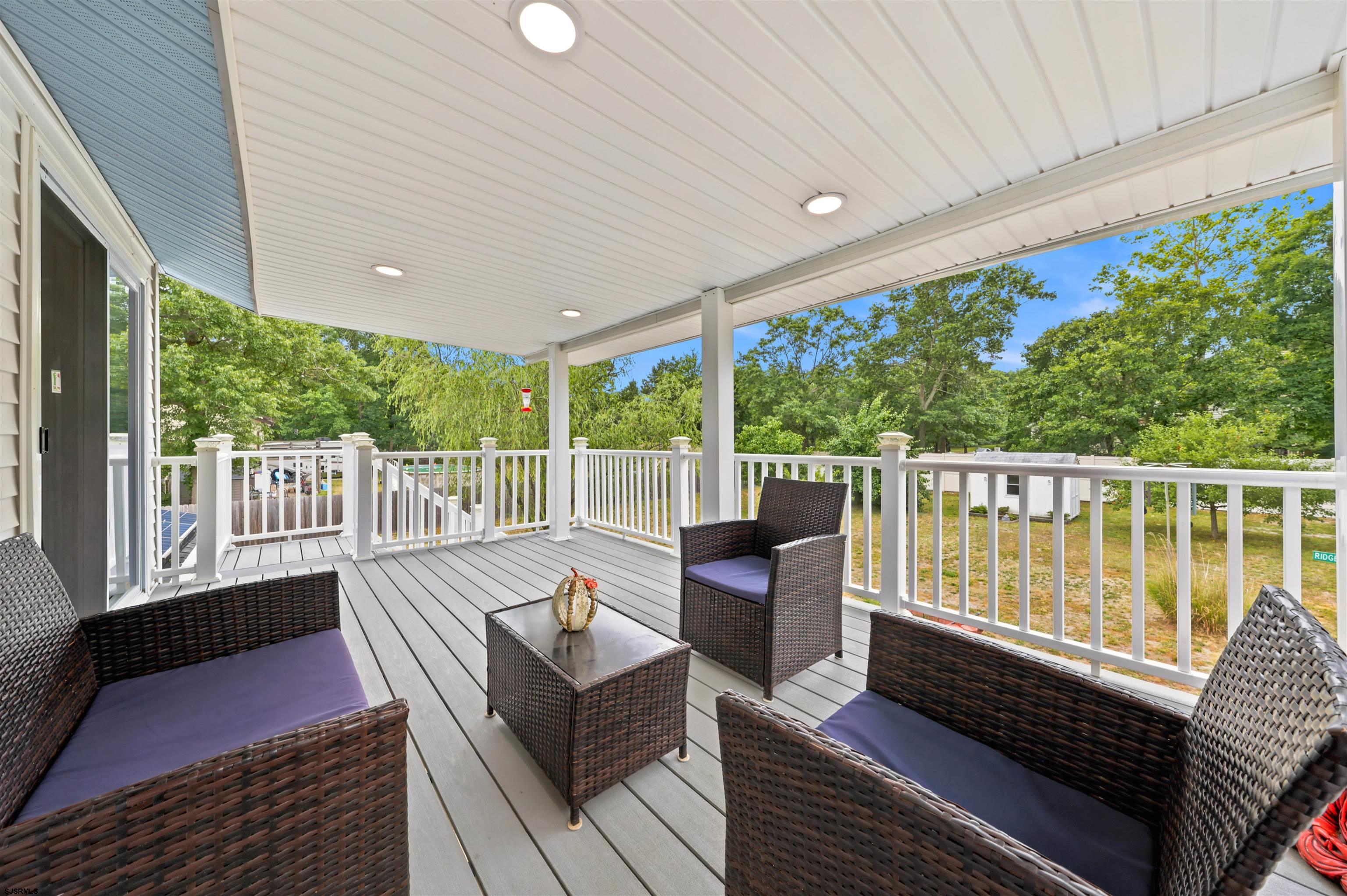 2 E Ridgewood Ave