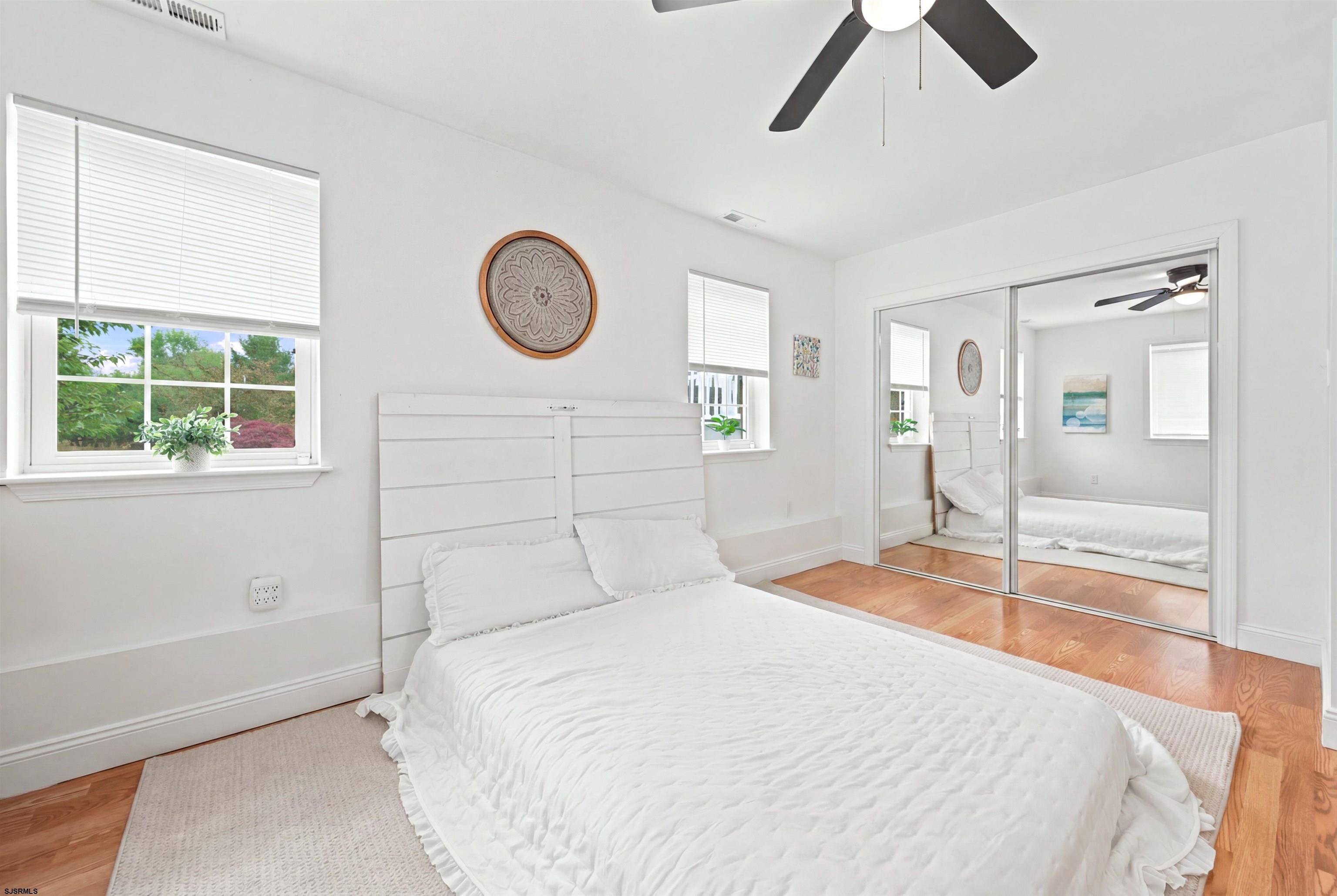 2 E Ridgewood Ave