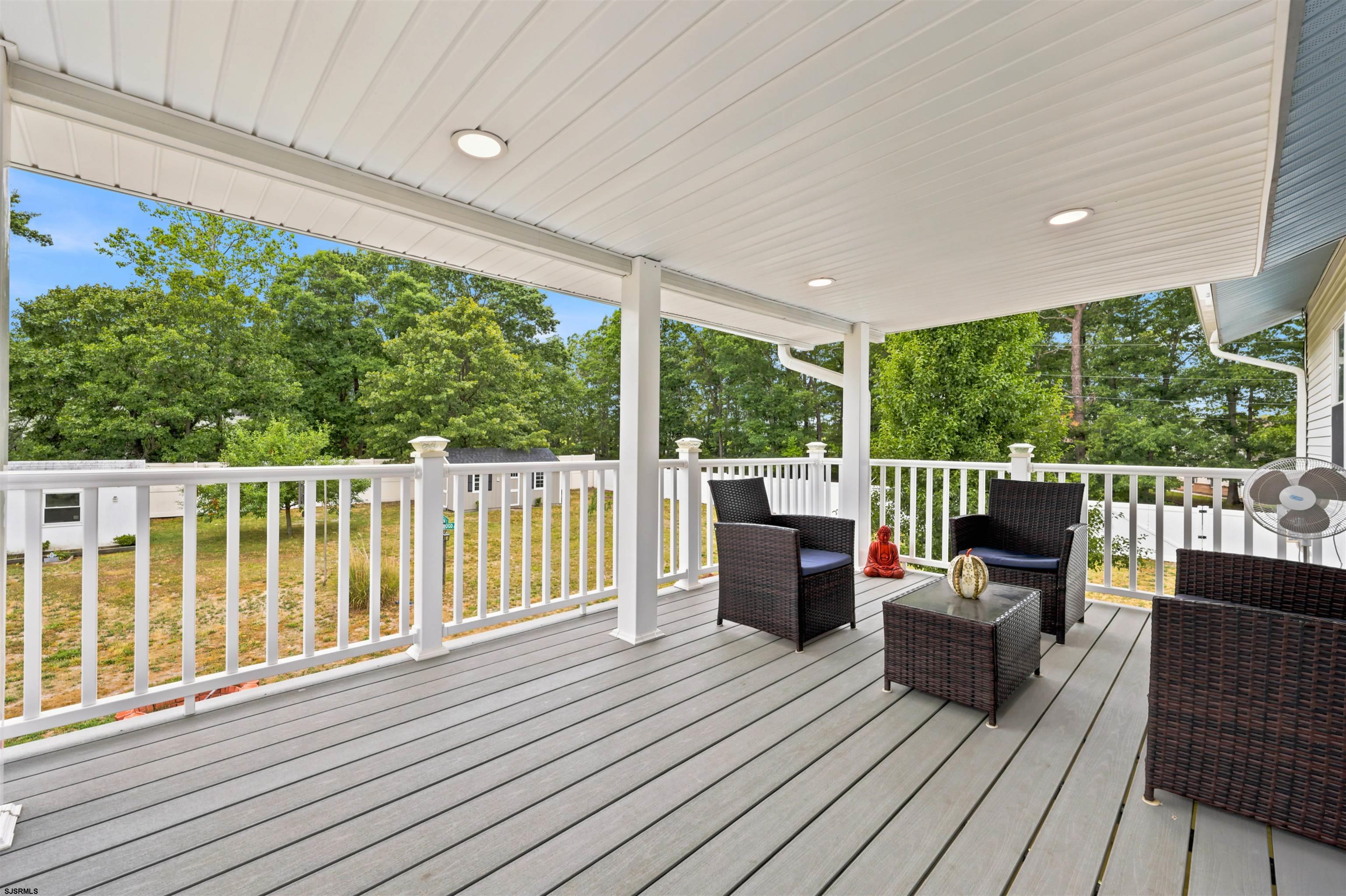 2 E Ridgewood Ave