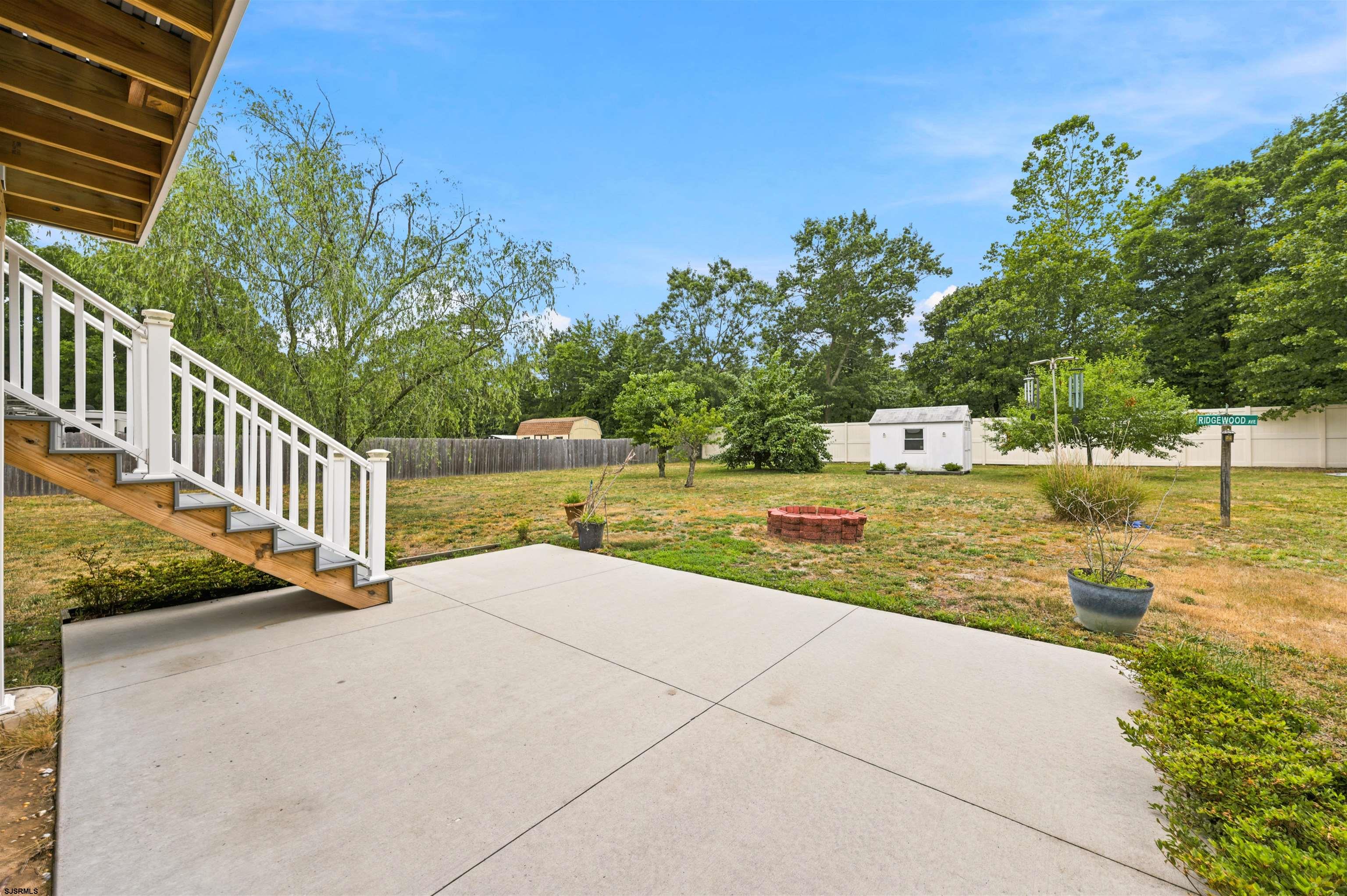 2 E Ridgewood Ave