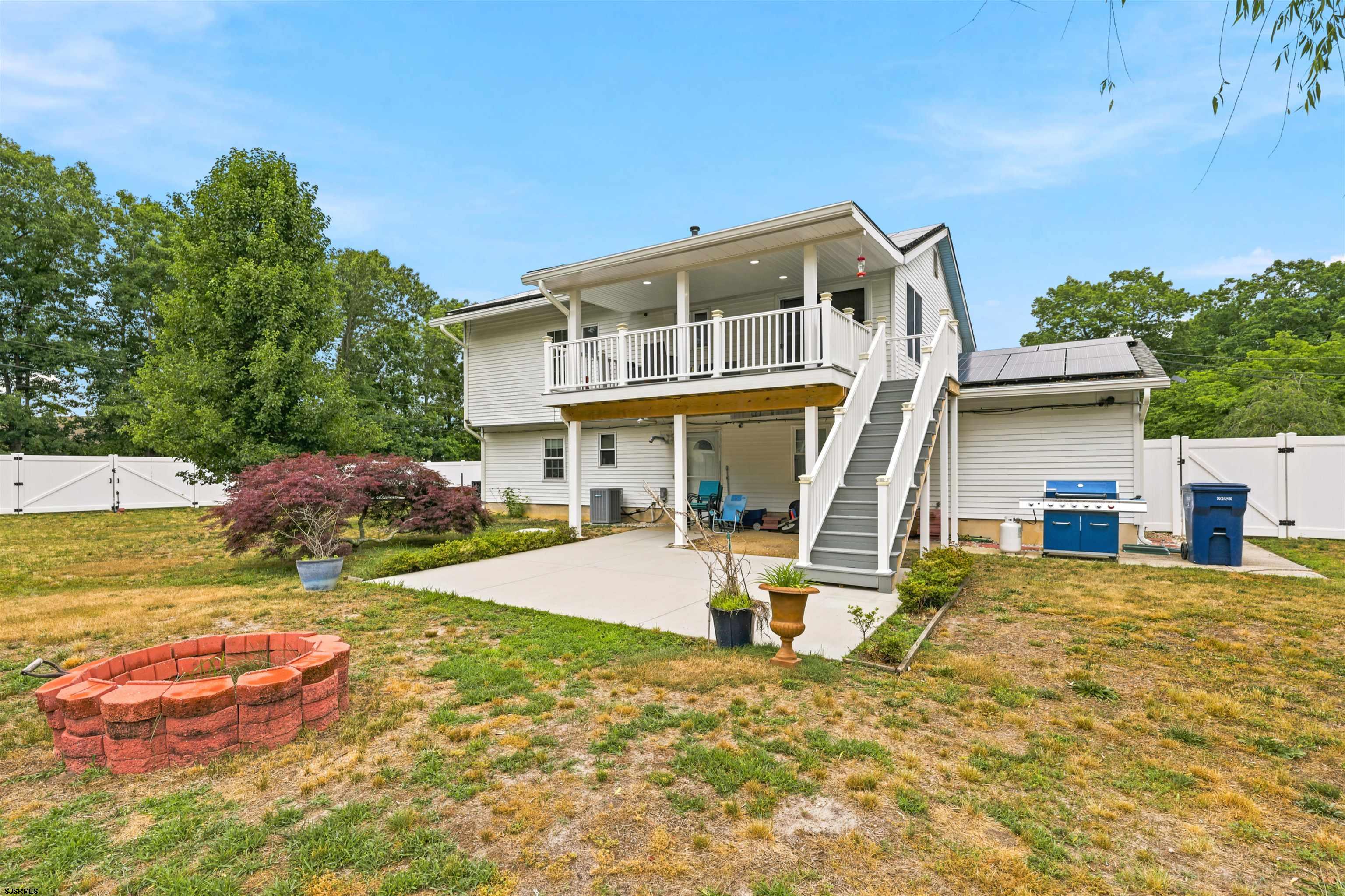 2 E Ridgewood Ave