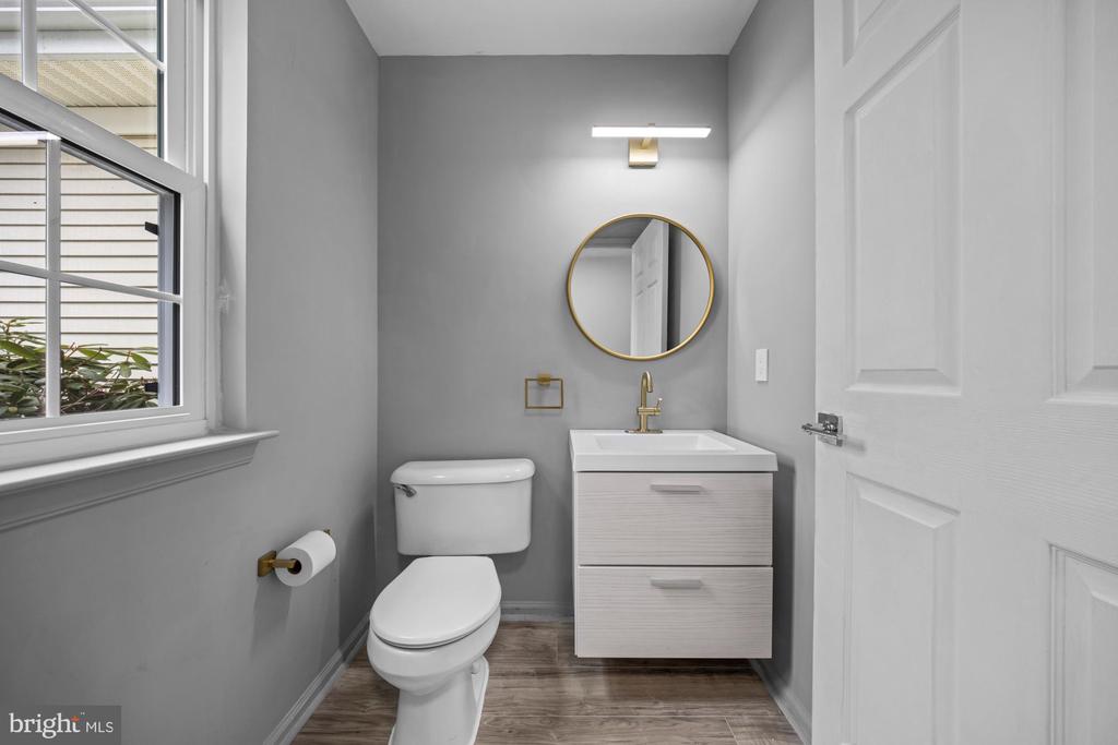 71 ANCHORAGE COURT Unit: 1005