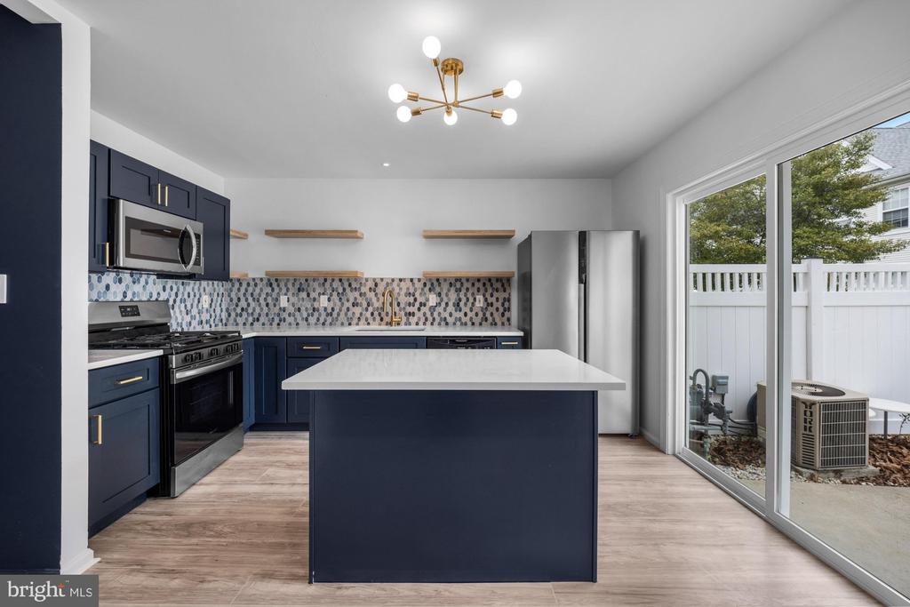 71 ANCHORAGE COURT Unit: 1005