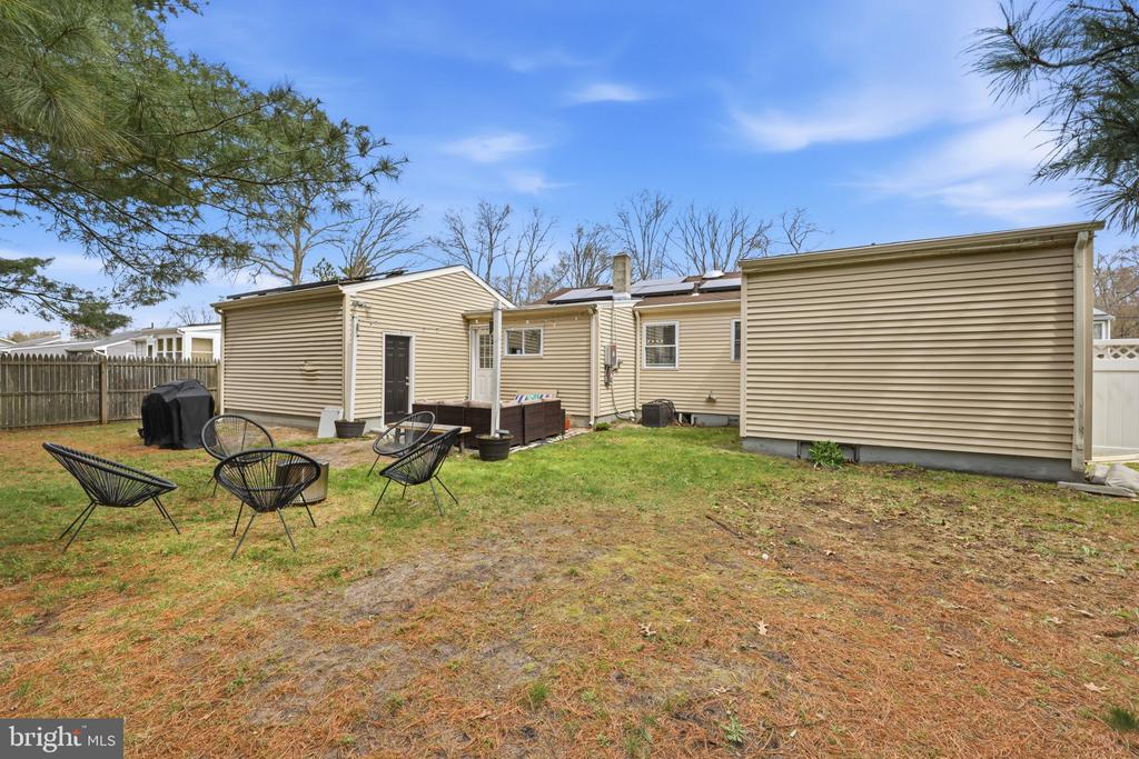 210 RIDGEWOOD DRIVE