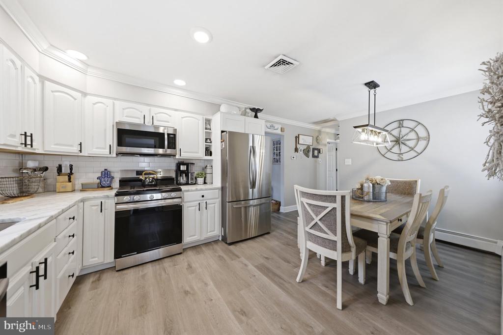 210 RIDGEWOOD DRIVE