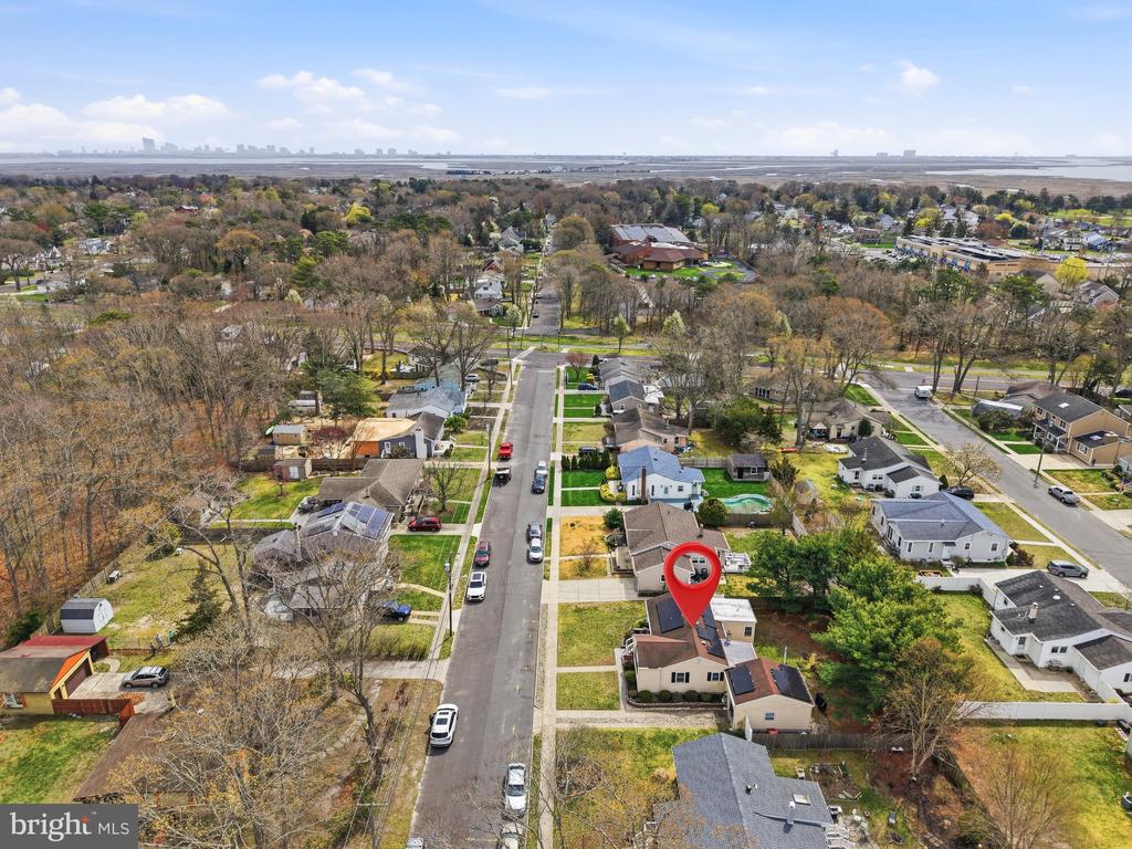 210 RIDGEWOOD DRIVE