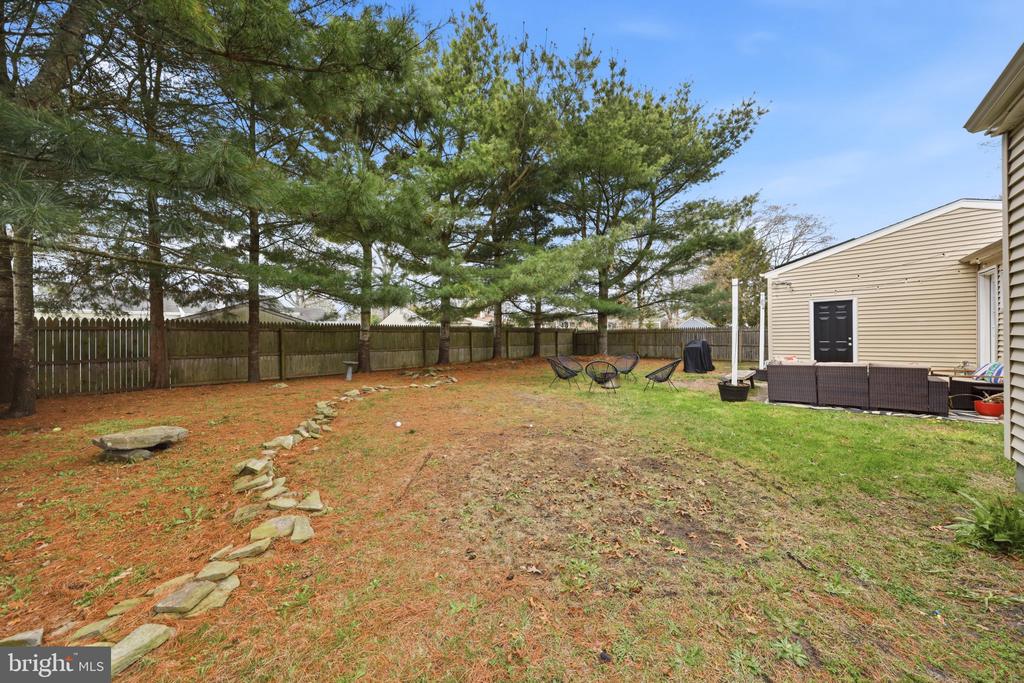 210 RIDGEWOOD DRIVE