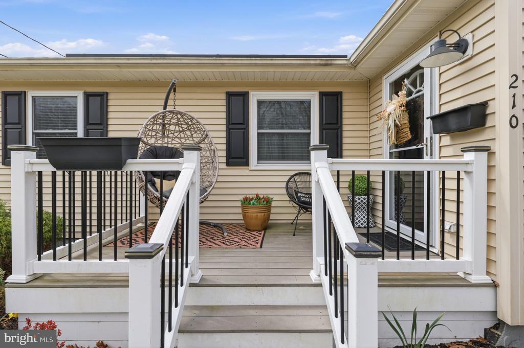 210 RIDGEWOOD DRIVE