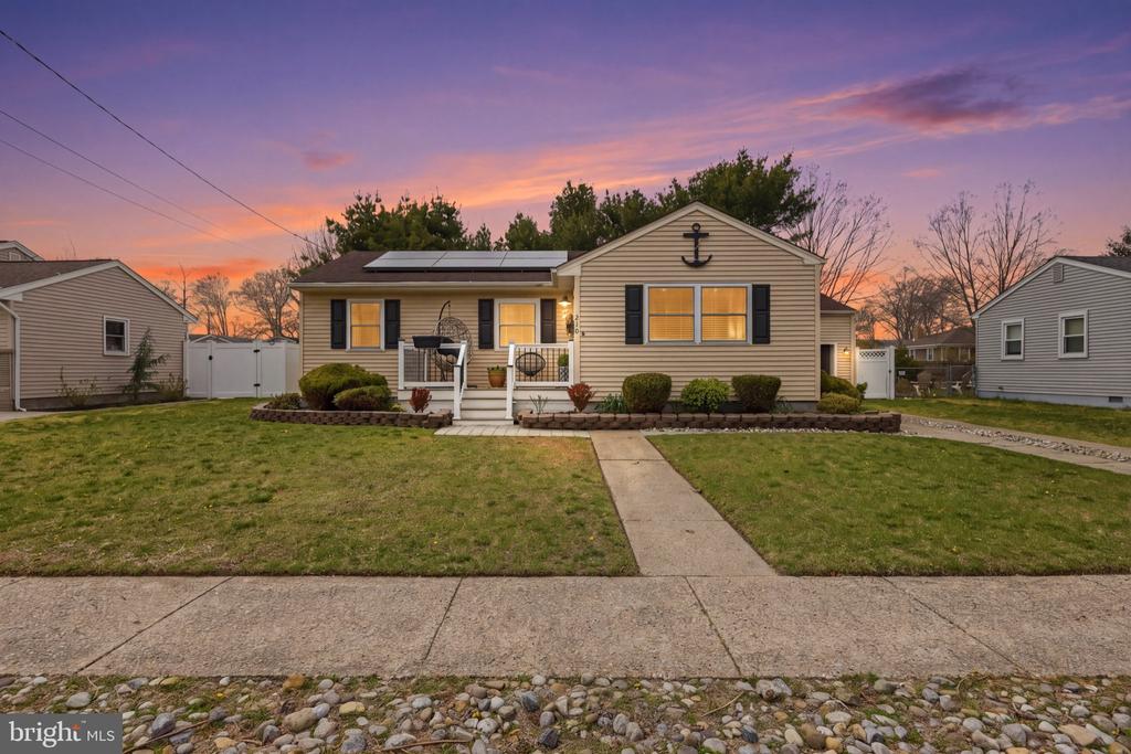 210 RIDGEWOOD DRIVE