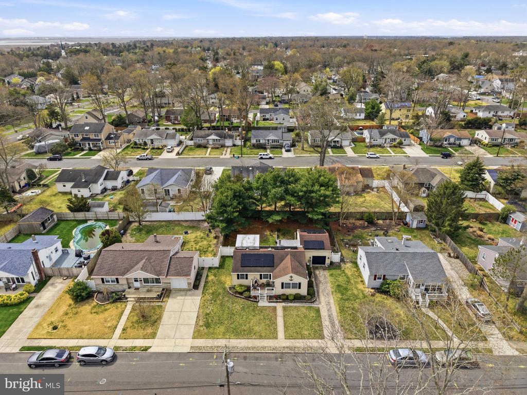 210 RIDGEWOOD DRIVE