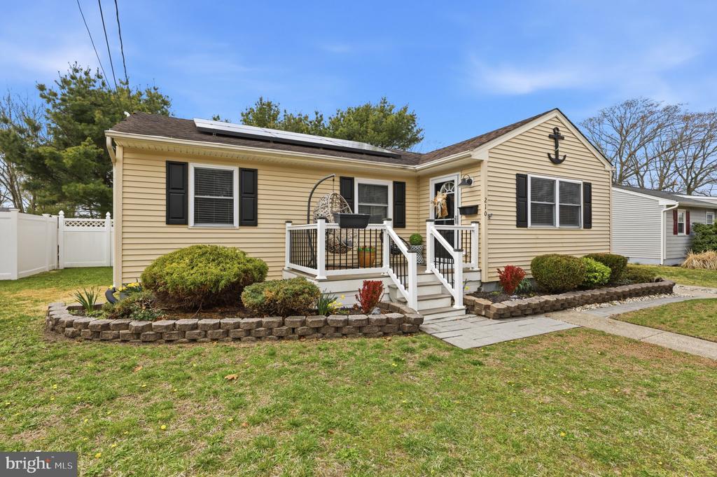 210 RIDGEWOOD DRIVE
