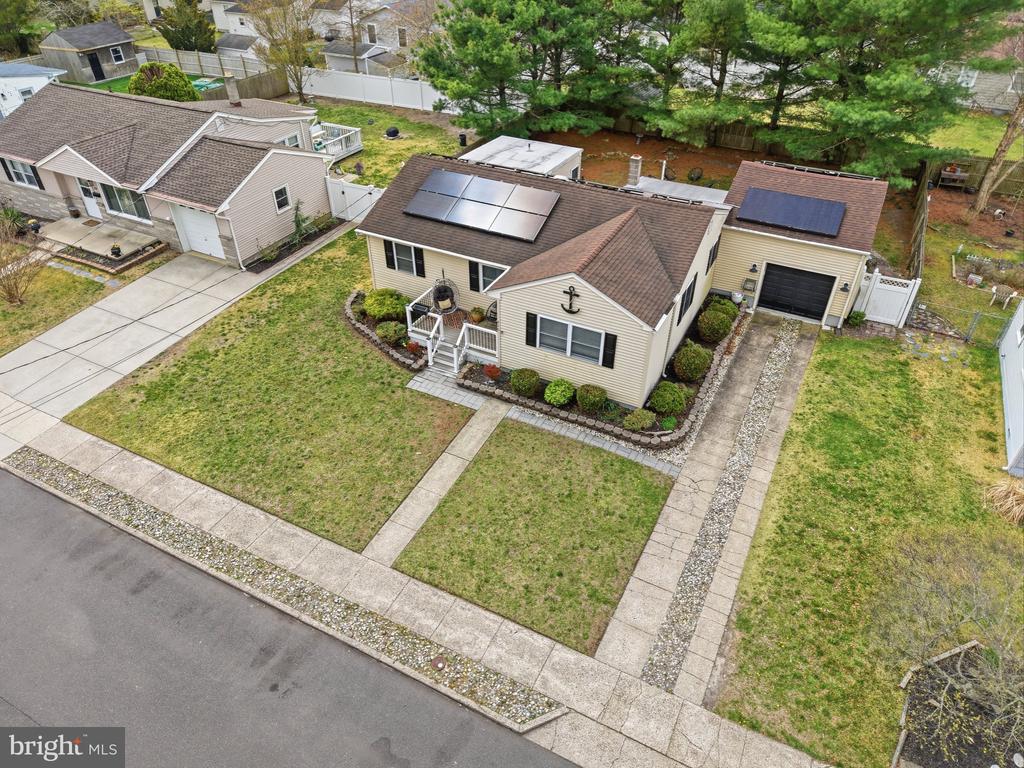 210 RIDGEWOOD DRIVE