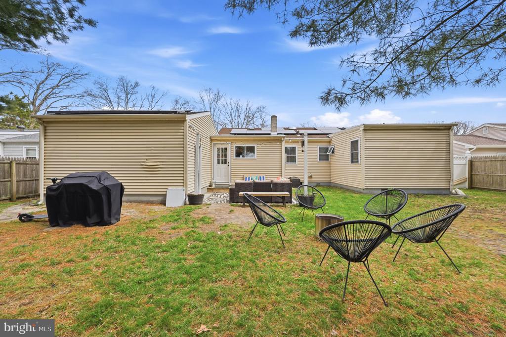 210 RIDGEWOOD DRIVE