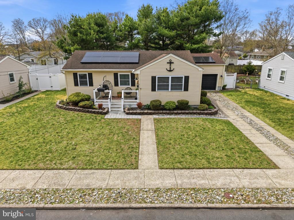 210 RIDGEWOOD DRIVE