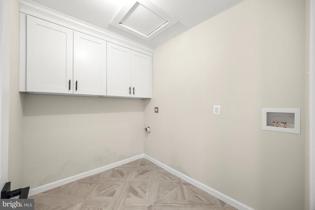 262 GRISSCOM COURT