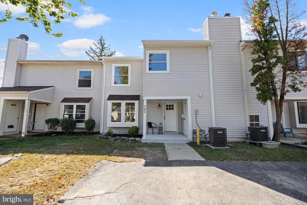 262 GRISSCOM COURT
