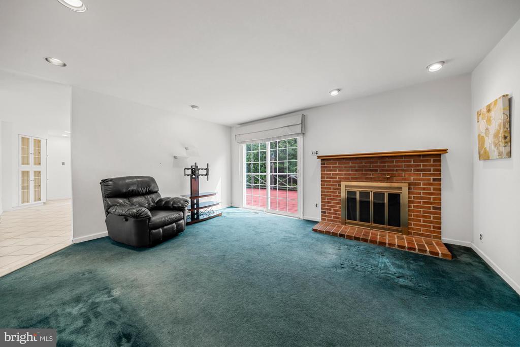 1 CARRIAGE WAY
