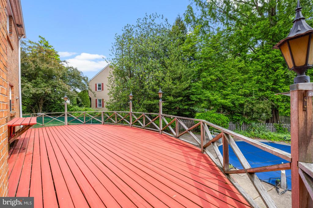 1 CARRIAGE WAY