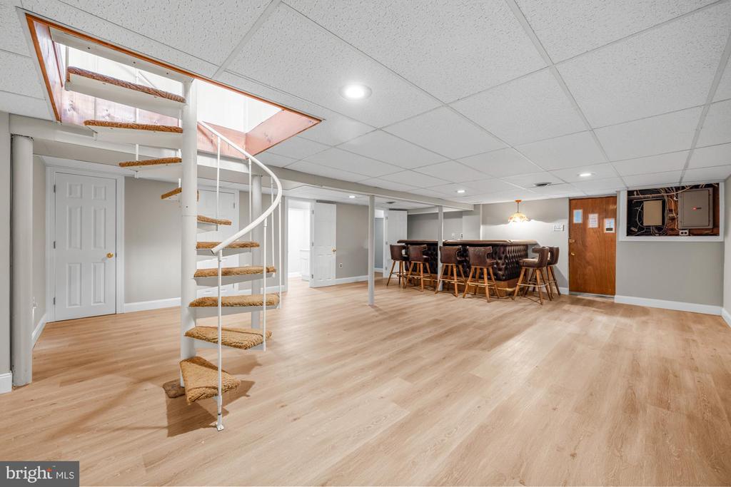 1 CARRIAGE WAY