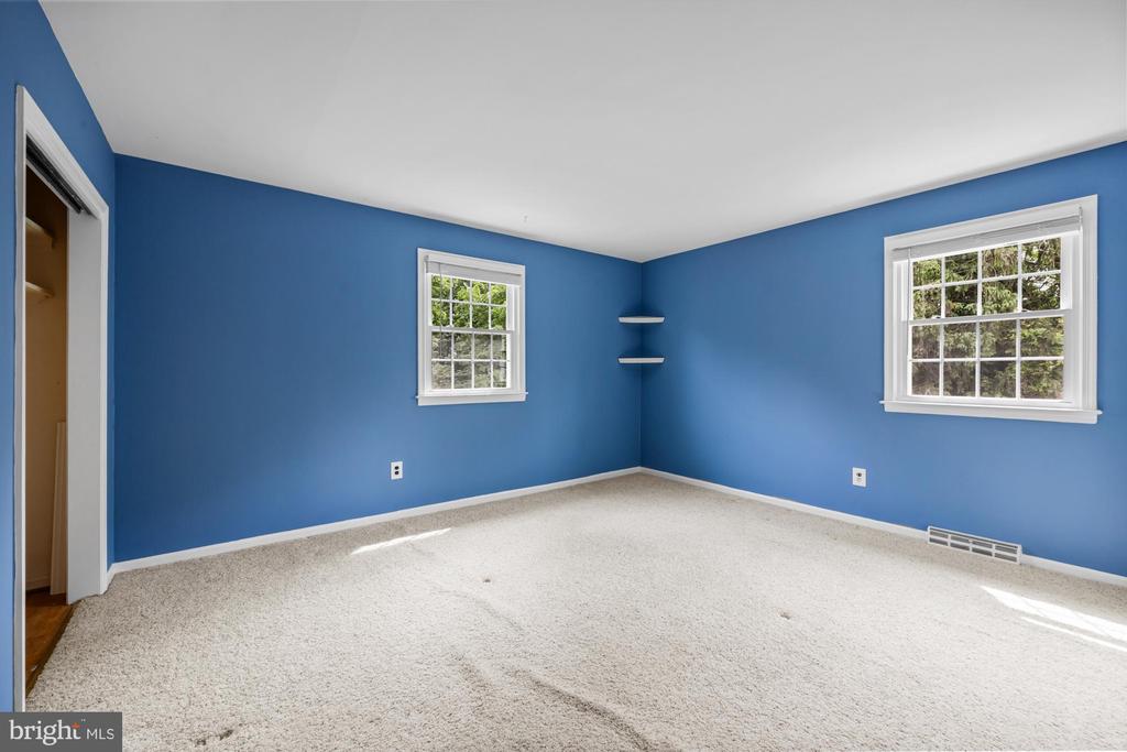 1 CARRIAGE WAY