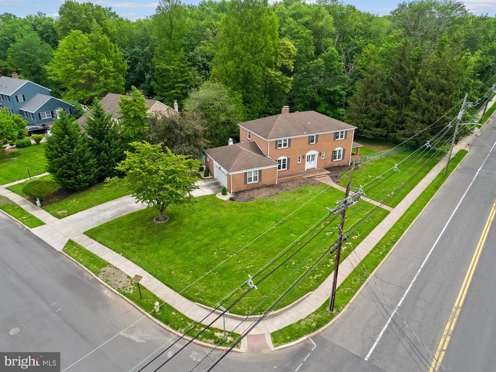 1 CARRIAGE WAY