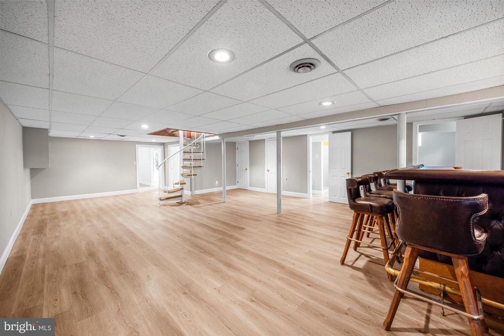 1 CARRIAGE WAY