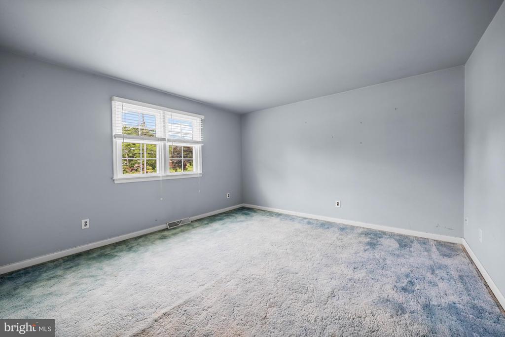 1 CARRIAGE WAY