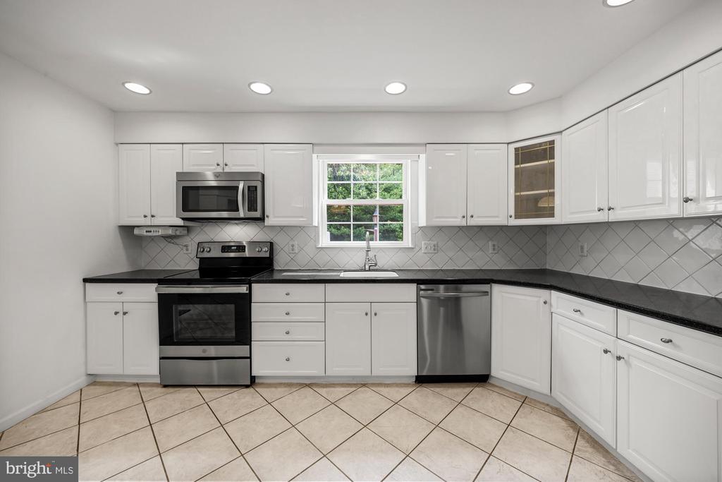 1 CARRIAGE WAY