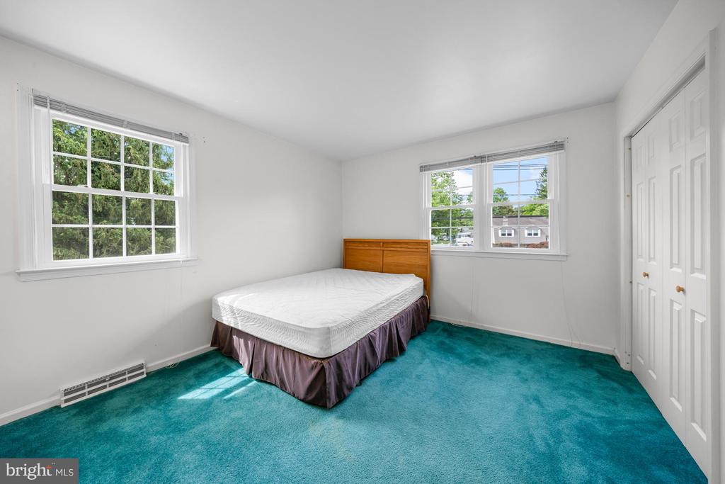1 CARRIAGE WAY
