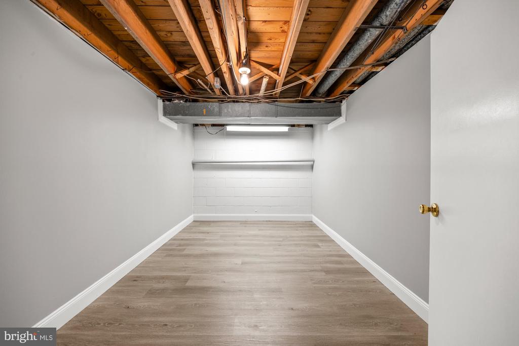1 CARRIAGE WAY