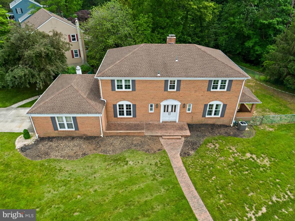 1 CARRIAGE WAY
