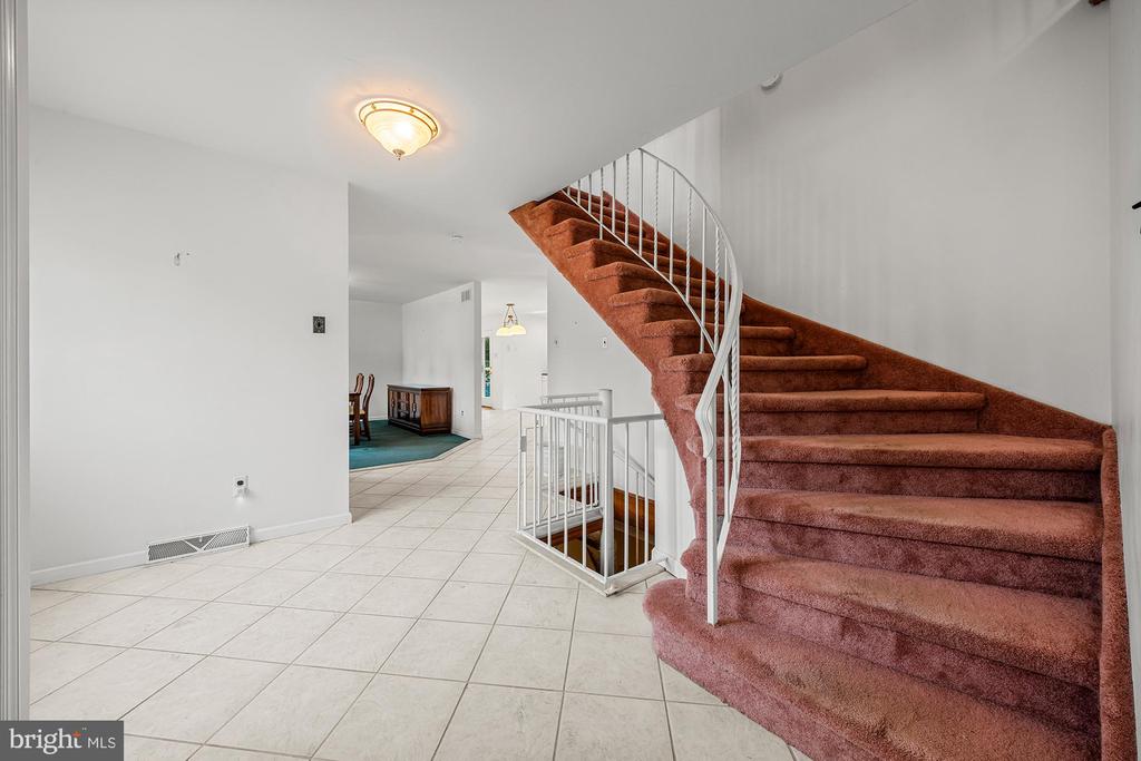 1 CARRIAGE WAY